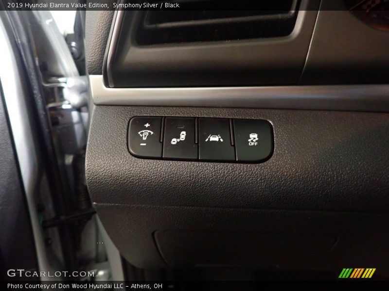 Symphony Silver / Black 2019 Hyundai Elantra Value Edition