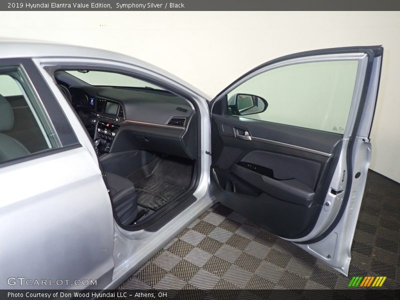 Symphony Silver / Black 2019 Hyundai Elantra Value Edition