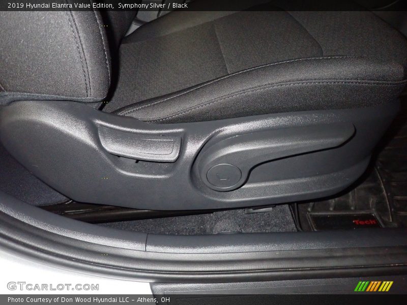Symphony Silver / Black 2019 Hyundai Elantra Value Edition
