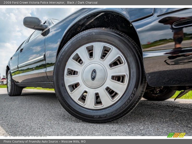 Black / Dark Charcoal 2009 Ford Crown Victoria Police Interceptor