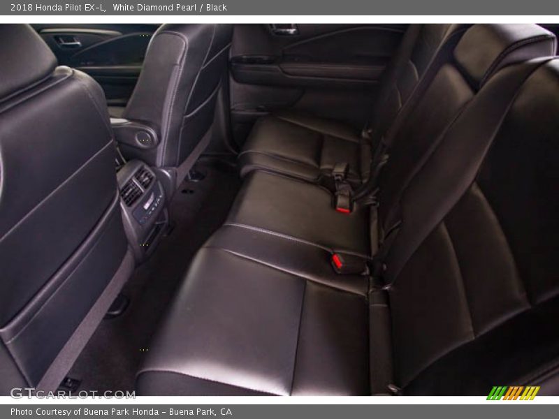 White Diamond Pearl / Black 2018 Honda Pilot EX-L