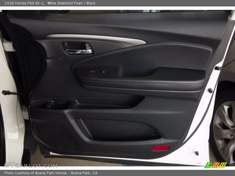White Diamond Pearl / Black 2018 Honda Pilot EX-L
