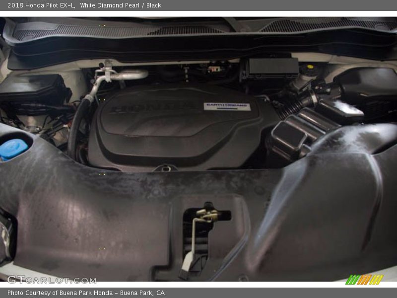 White Diamond Pearl / Black 2018 Honda Pilot EX-L