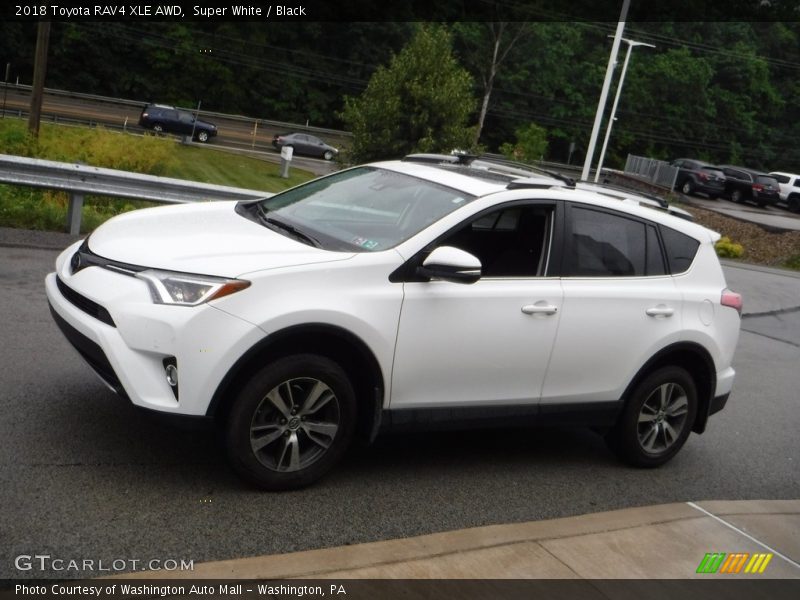 Super White / Black 2018 Toyota RAV4 XLE AWD