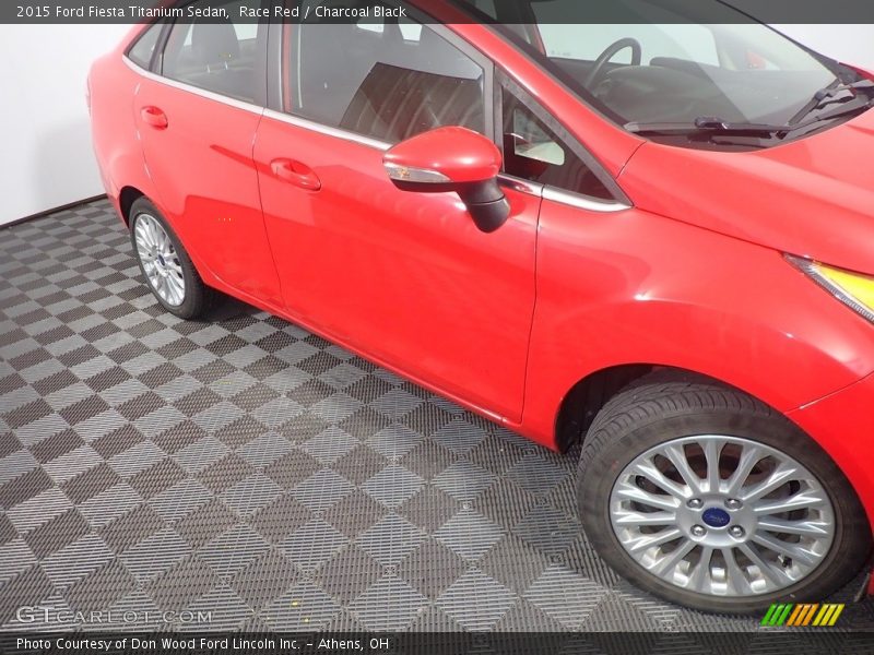 Race Red / Charcoal Black 2015 Ford Fiesta Titanium Sedan