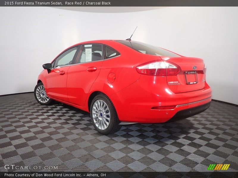 Race Red / Charcoal Black 2015 Ford Fiesta Titanium Sedan