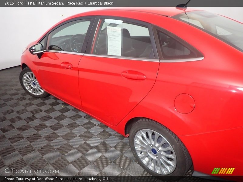 Race Red / Charcoal Black 2015 Ford Fiesta Titanium Sedan