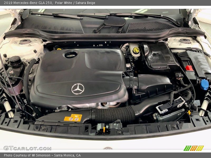 Polar White / Sahara Beige 2019 Mercedes-Benz GLA 250
