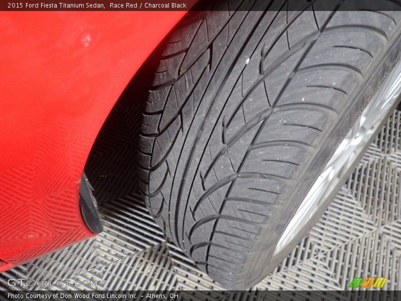 Race Red / Charcoal Black 2015 Ford Fiesta Titanium Sedan