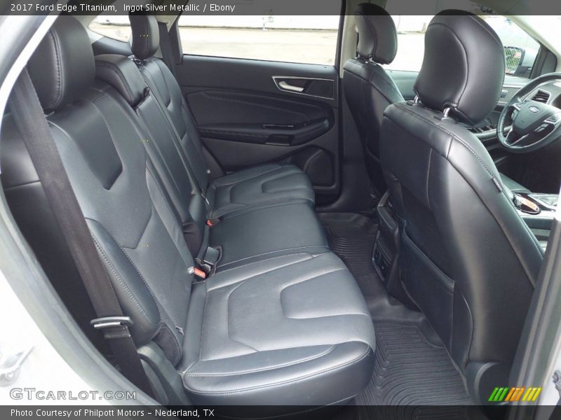 Ingot Silver Metallic / Ebony 2017 Ford Edge Titanium