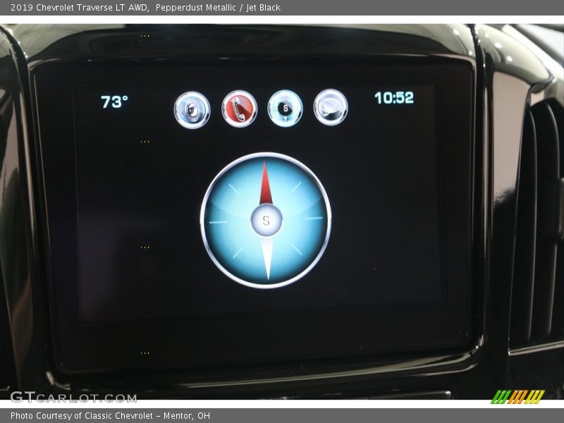 Pepperdust Metallic / Jet Black 2019 Chevrolet Traverse LT AWD