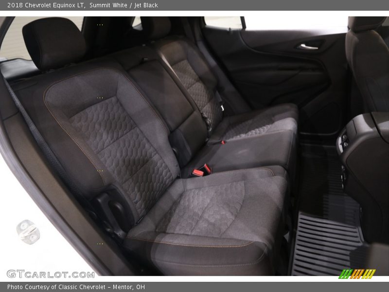 Summit White / Jet Black 2018 Chevrolet Equinox LT