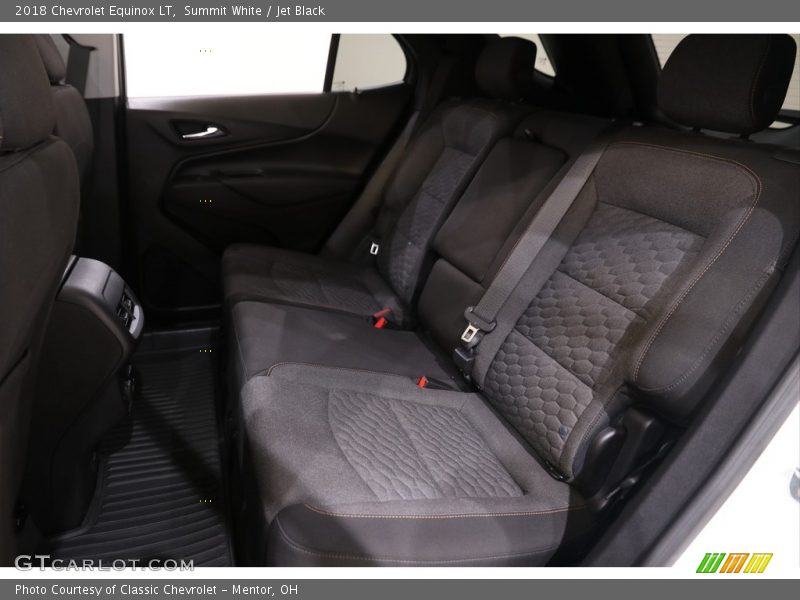 Summit White / Jet Black 2018 Chevrolet Equinox LT