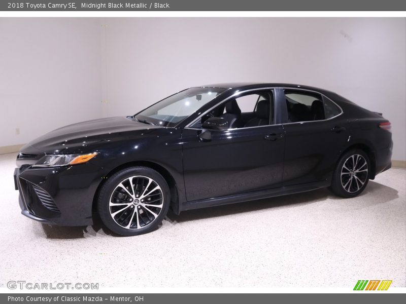 Midnight Black Metallic / Black 2018 Toyota Camry SE