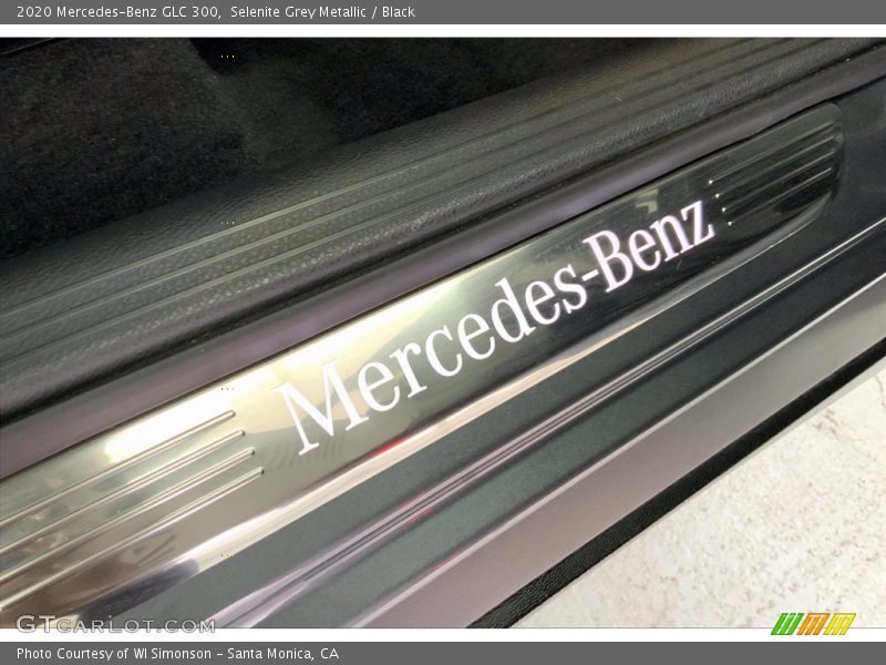 Selenite Grey Metallic / Black 2020 Mercedes-Benz GLC 300