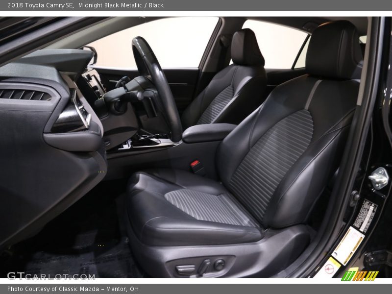 Midnight Black Metallic / Black 2018 Toyota Camry SE