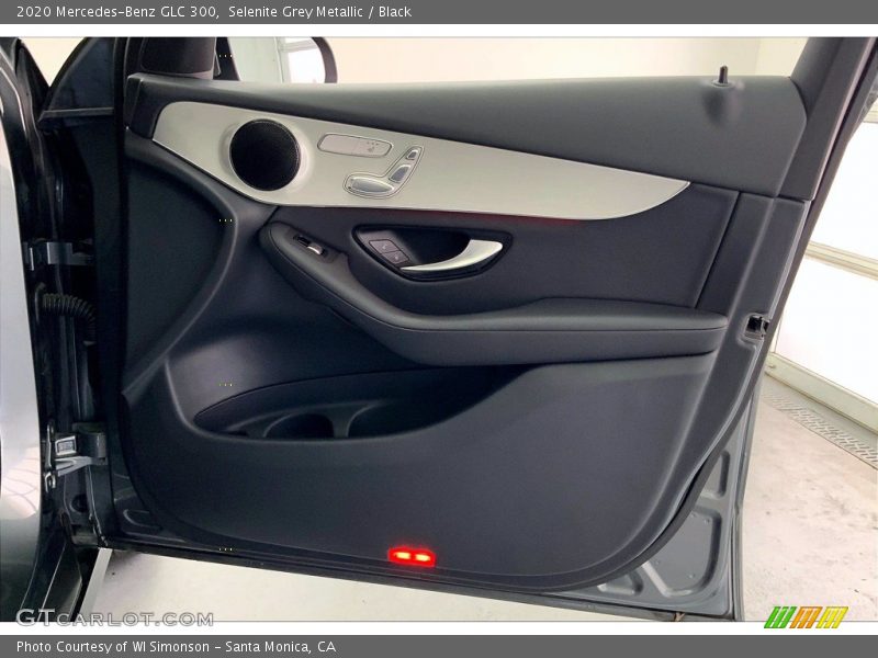 Selenite Grey Metallic / Black 2020 Mercedes-Benz GLC 300