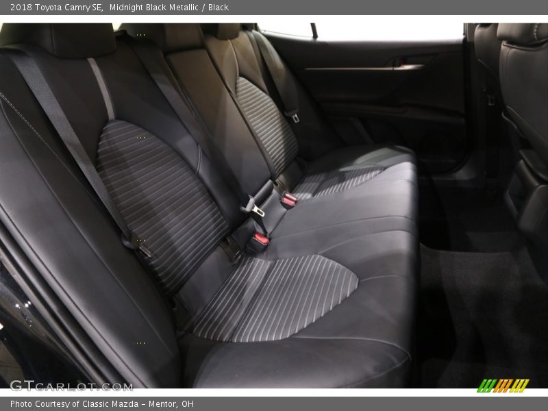 Midnight Black Metallic / Black 2018 Toyota Camry SE