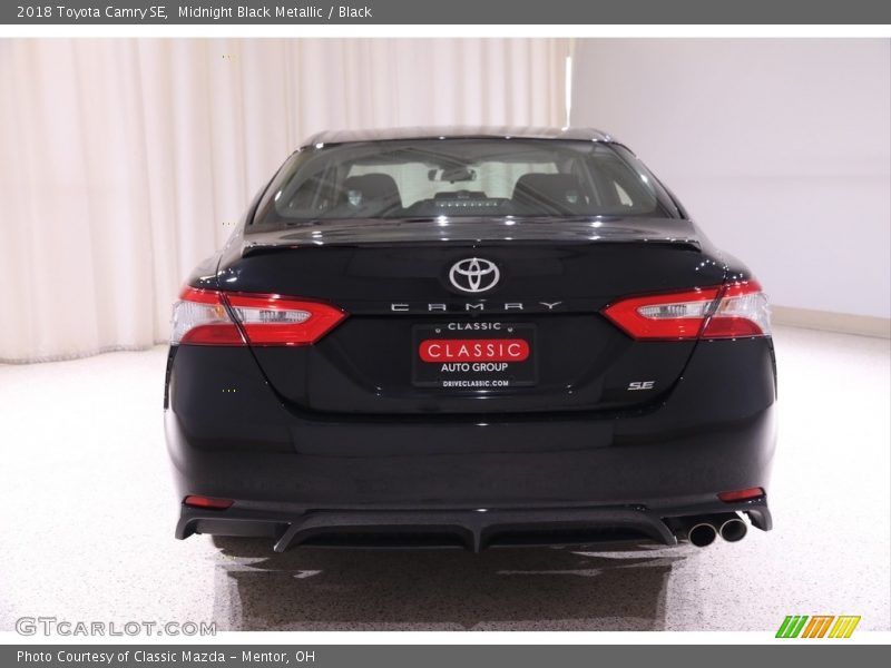 Midnight Black Metallic / Black 2018 Toyota Camry SE