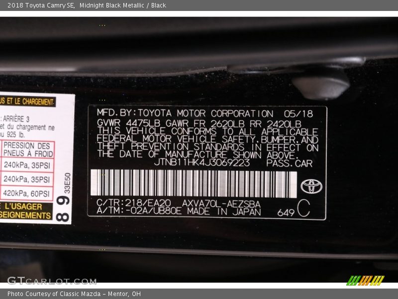 Midnight Black Metallic / Black 2018 Toyota Camry SE