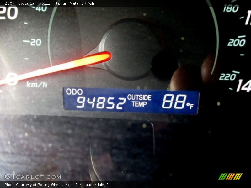 Titanium Metallic / Ash 2007 Toyota Camry XLE