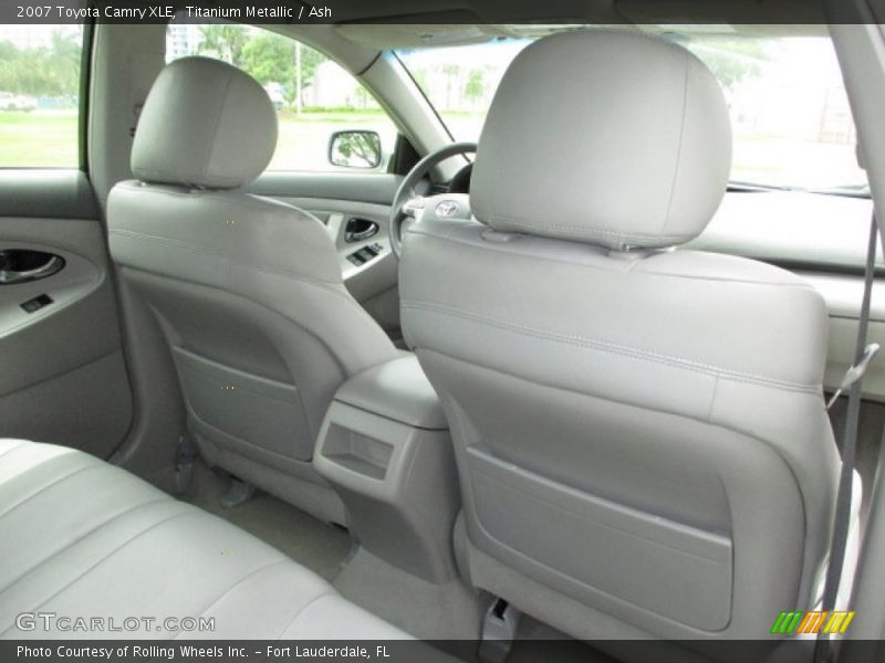 Titanium Metallic / Ash 2007 Toyota Camry XLE