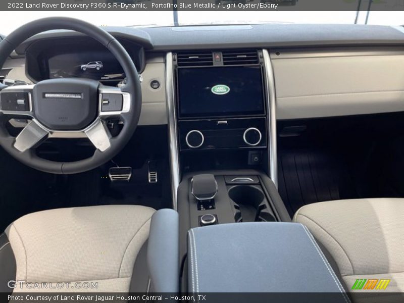 Dashboard of 2022 Discovery P360 S R-Dynamic