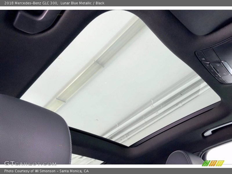 Lunar Blue Metallic / Black 2018 Mercedes-Benz GLC 300