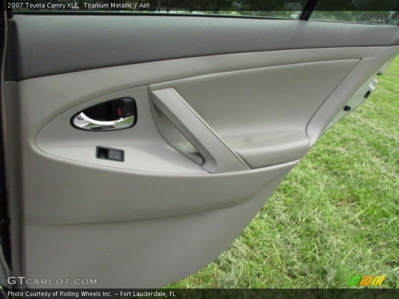 Titanium Metallic / Ash 2007 Toyota Camry XLE