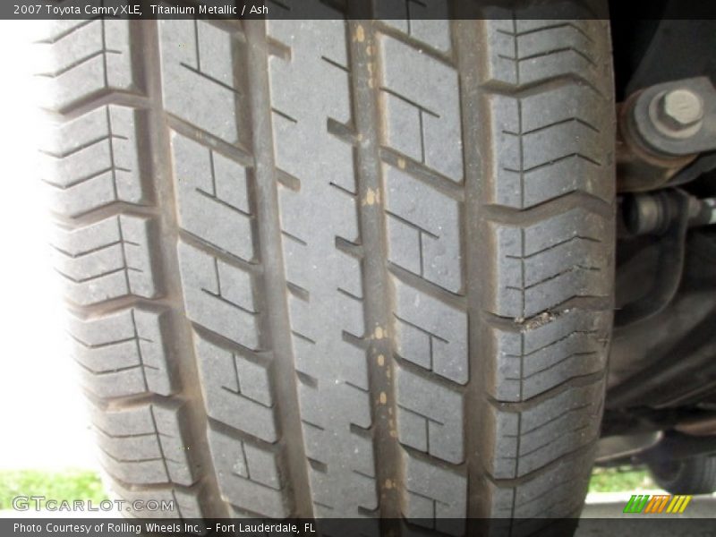 Titanium Metallic / Ash 2007 Toyota Camry XLE