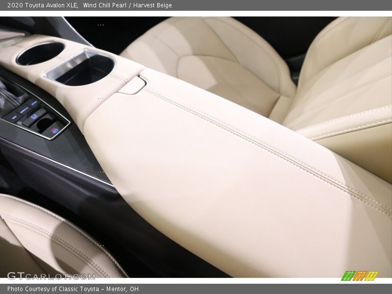 Wind Chill Pearl / Harvest Beige 2020 Toyota Avalon XLE