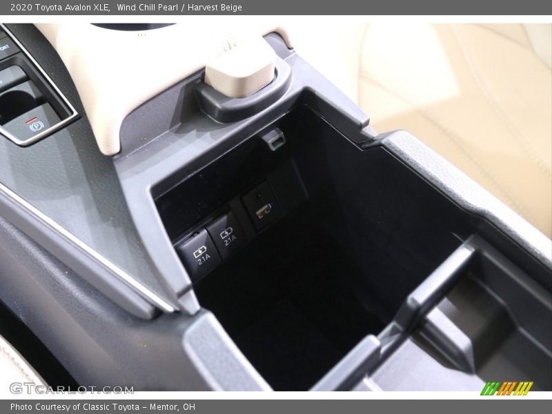 Wind Chill Pearl / Harvest Beige 2020 Toyota Avalon XLE