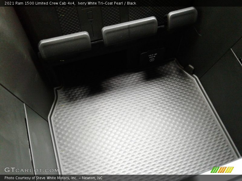 Ivory White Tri-Coat Pearl / Black 2021 Ram 1500 Limited Crew Cab 4x4