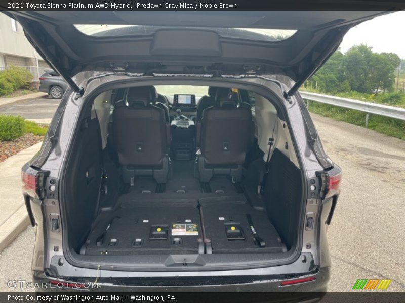  2021 Sienna Platinum AWD Hybrid Trunk