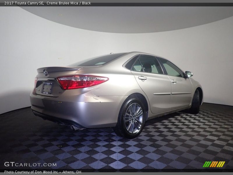 Creme Brulee Mica / Black 2017 Toyota Camry SE