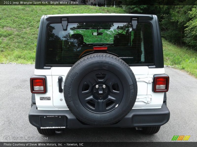 Bright White / Black 2021 Jeep Wrangler Sport 4x4