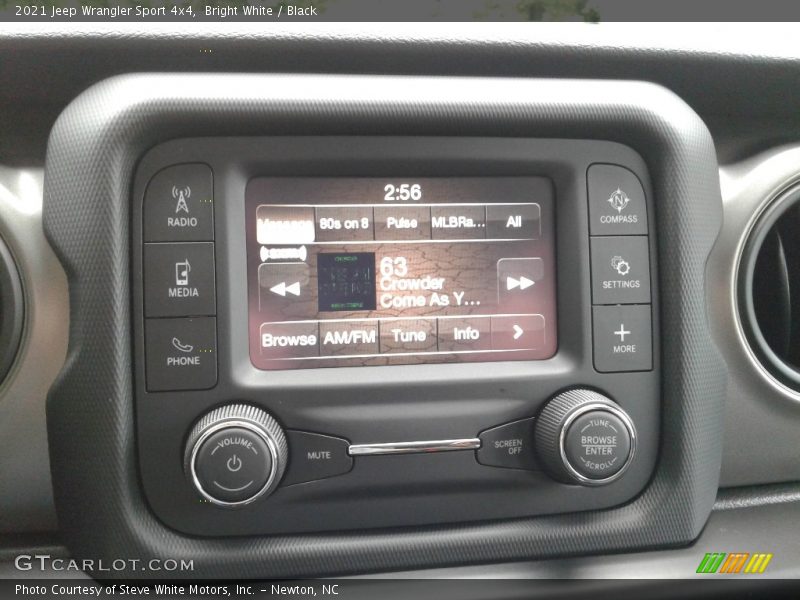 Bright White / Black 2021 Jeep Wrangler Sport 4x4