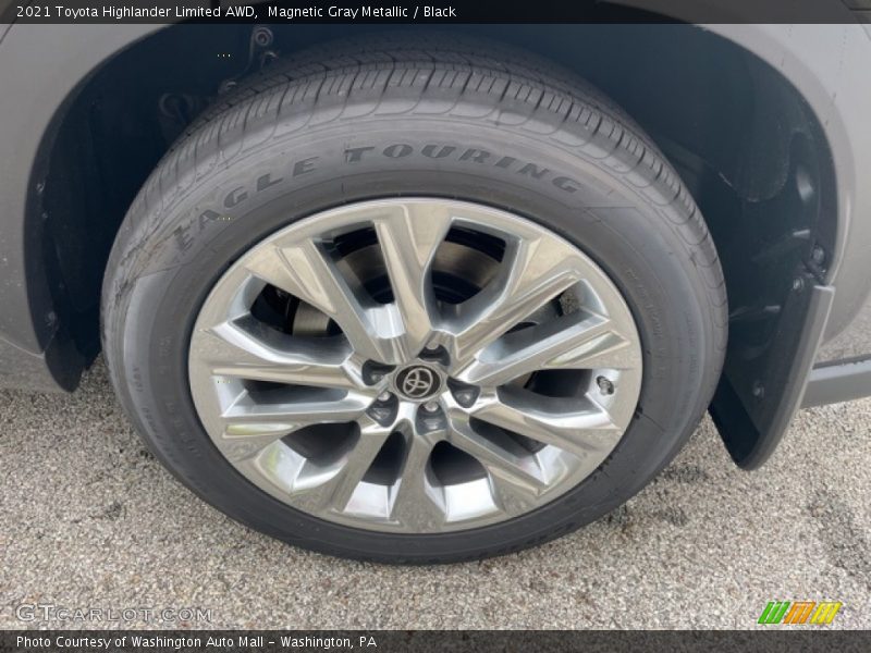 Magnetic Gray Metallic / Black 2021 Toyota Highlander Limited AWD