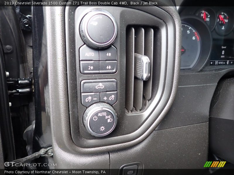Black / Jet Black 2019 Chevrolet Silverado 1500 Custom Z71 Trail Boss Double Cab 4WD