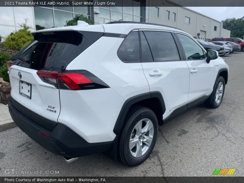 Super White / Light Gray 2021 Toyota RAV4 XLE AWD Hybrid