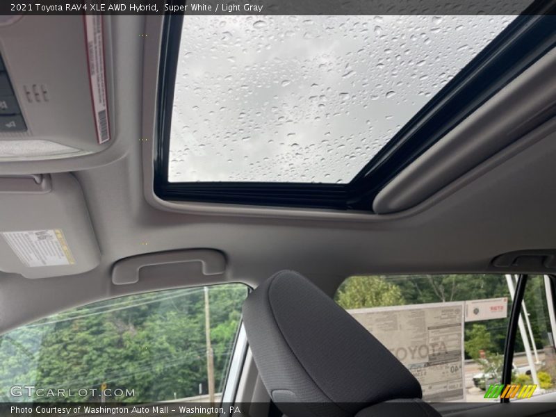 Super White / Light Gray 2021 Toyota RAV4 XLE AWD Hybrid