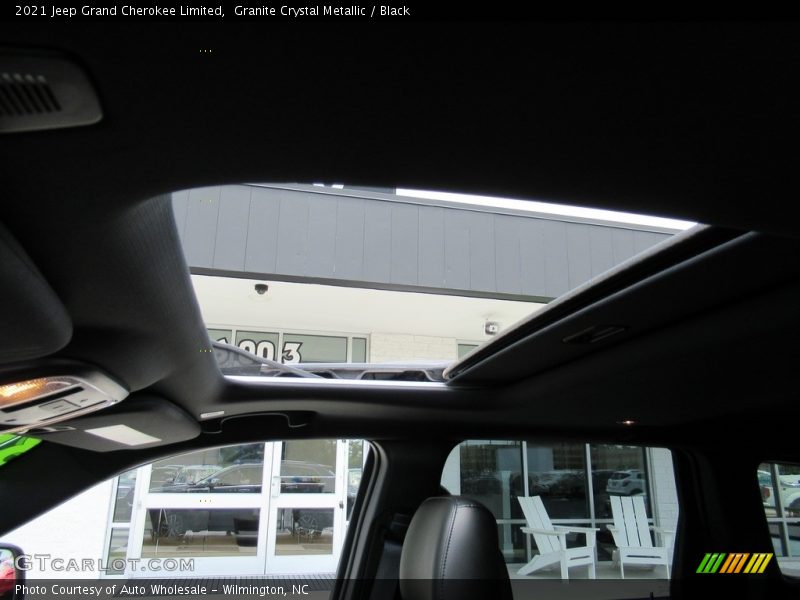 Granite Crystal Metallic / Black 2021 Jeep Grand Cherokee Limited