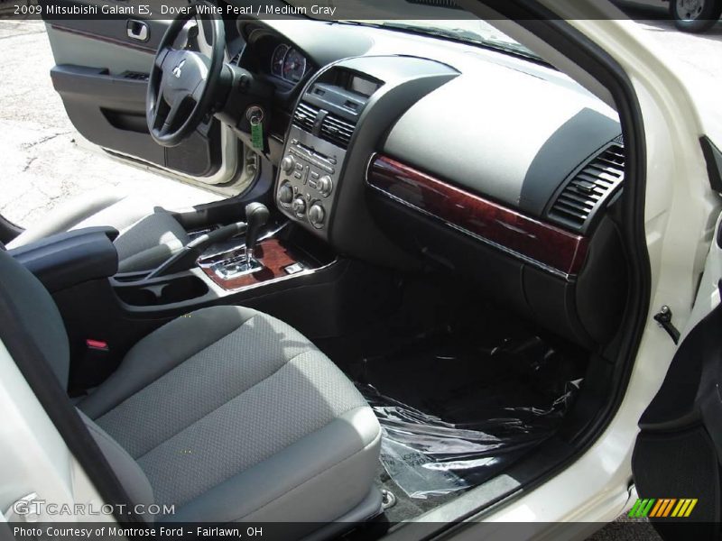 Dover White Pearl / Medium Gray 2009 Mitsubishi Galant ES