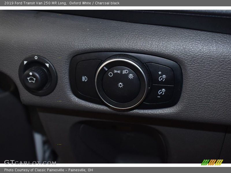 Oxford White / Charcoal black 2019 Ford Transit Van 250 MR Long