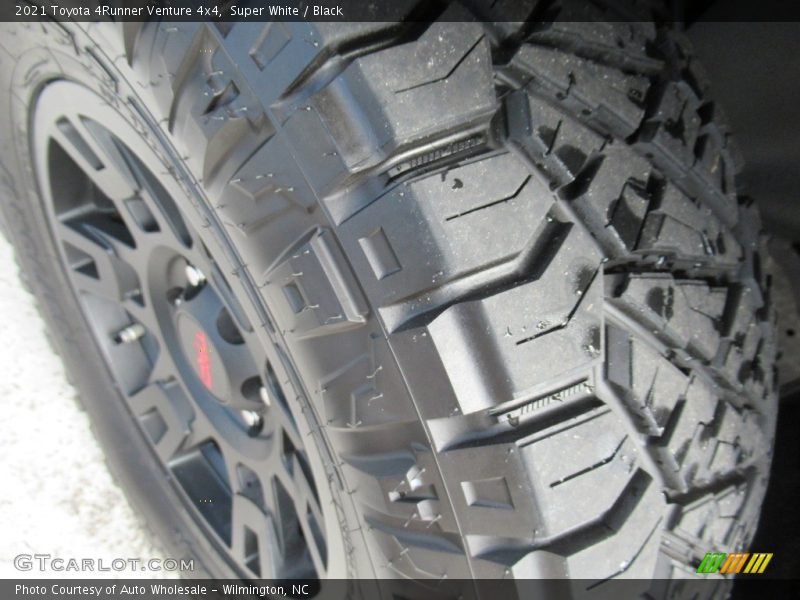 Super White / Black 2021 Toyota 4Runner Venture 4x4