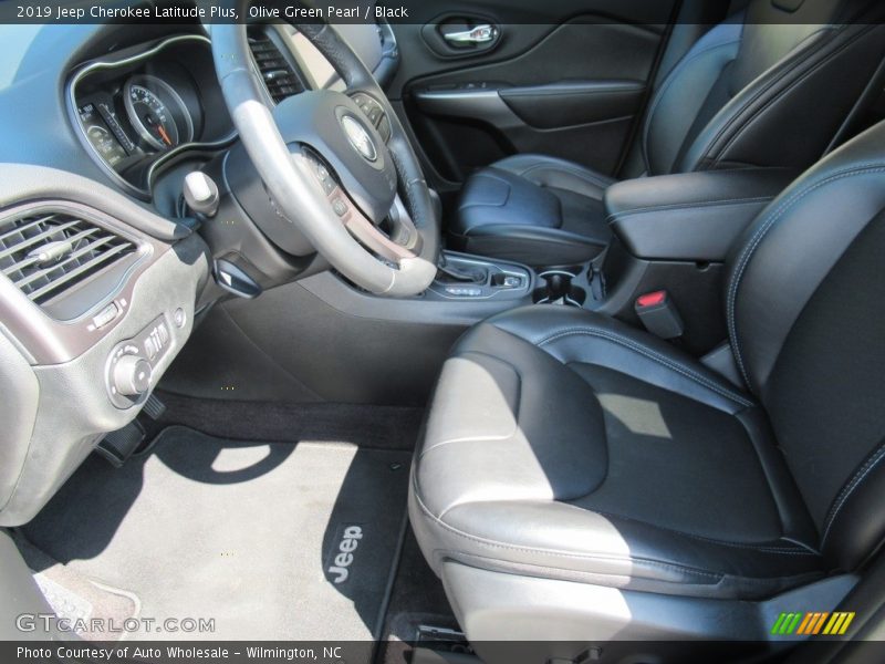 Olive Green Pearl / Black 2019 Jeep Cherokee Latitude Plus