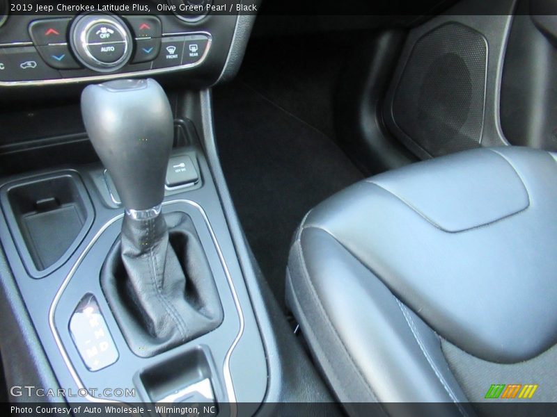 Olive Green Pearl / Black 2019 Jeep Cherokee Latitude Plus