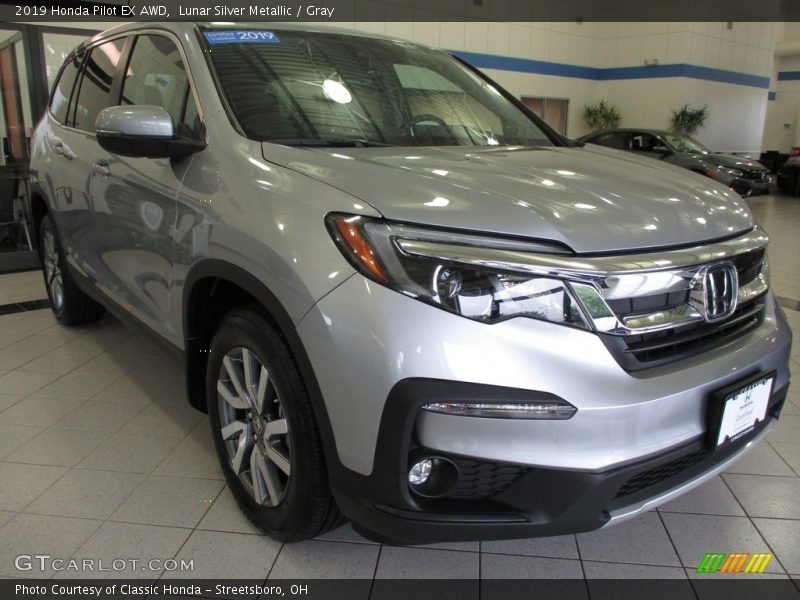 Lunar Silver Metallic / Gray 2019 Honda Pilot EX AWD