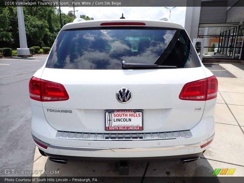 Pure White / Corn Silk Beige 2016 Volkswagen Touareg V6 Sport