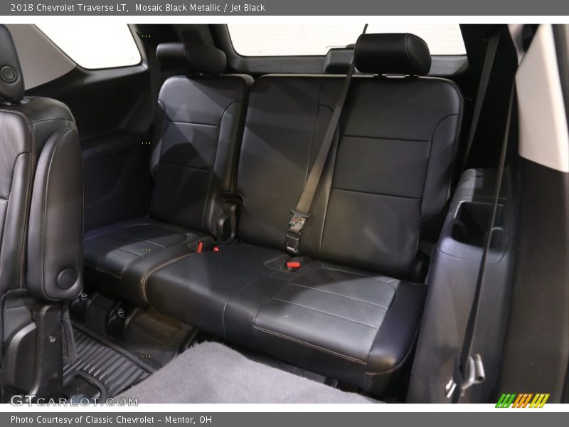 Mosaic Black Metallic / Jet Black 2018 Chevrolet Traverse LT